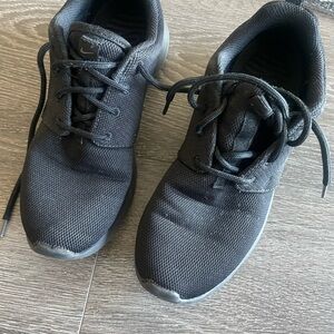 Women’s  Black Nike  Shoes